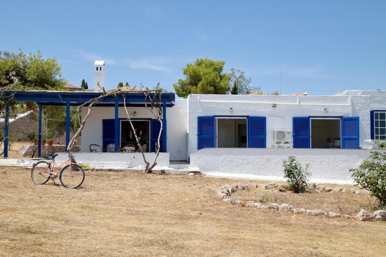 Aroura Homes 4Br Beachfront Villa سبيتسيس المظهر الخارجي الصورة