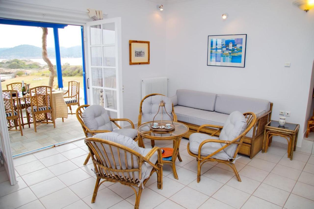 Aroura Homes 4Br Beachfront Villa سبيتسيس المظهر الخارجي الصورة