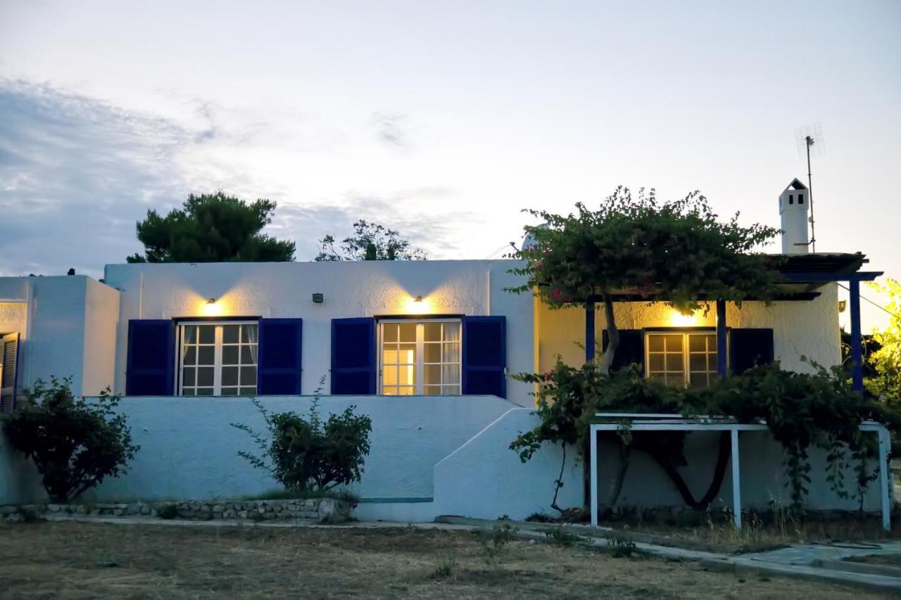 Aroura Homes 4Br Beachfront Villa سبيتسيس المظهر الخارجي الصورة
