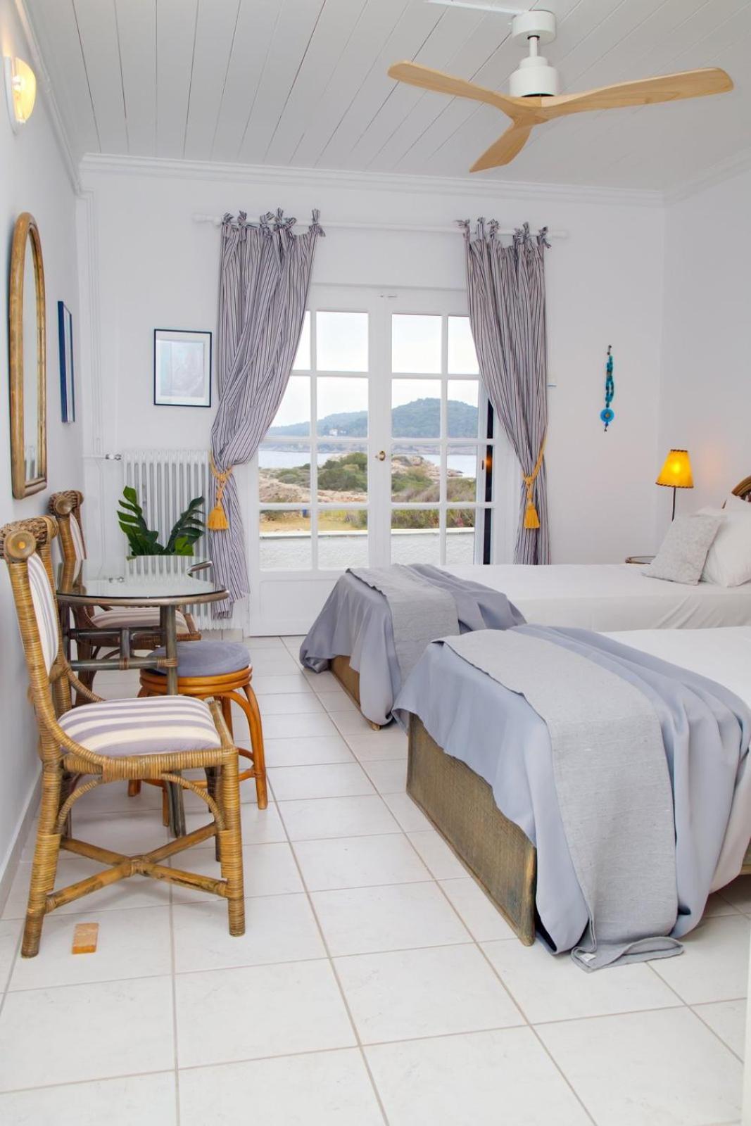 Aroura Homes 4Br Beachfront Villa سبيتسيس المظهر الخارجي الصورة