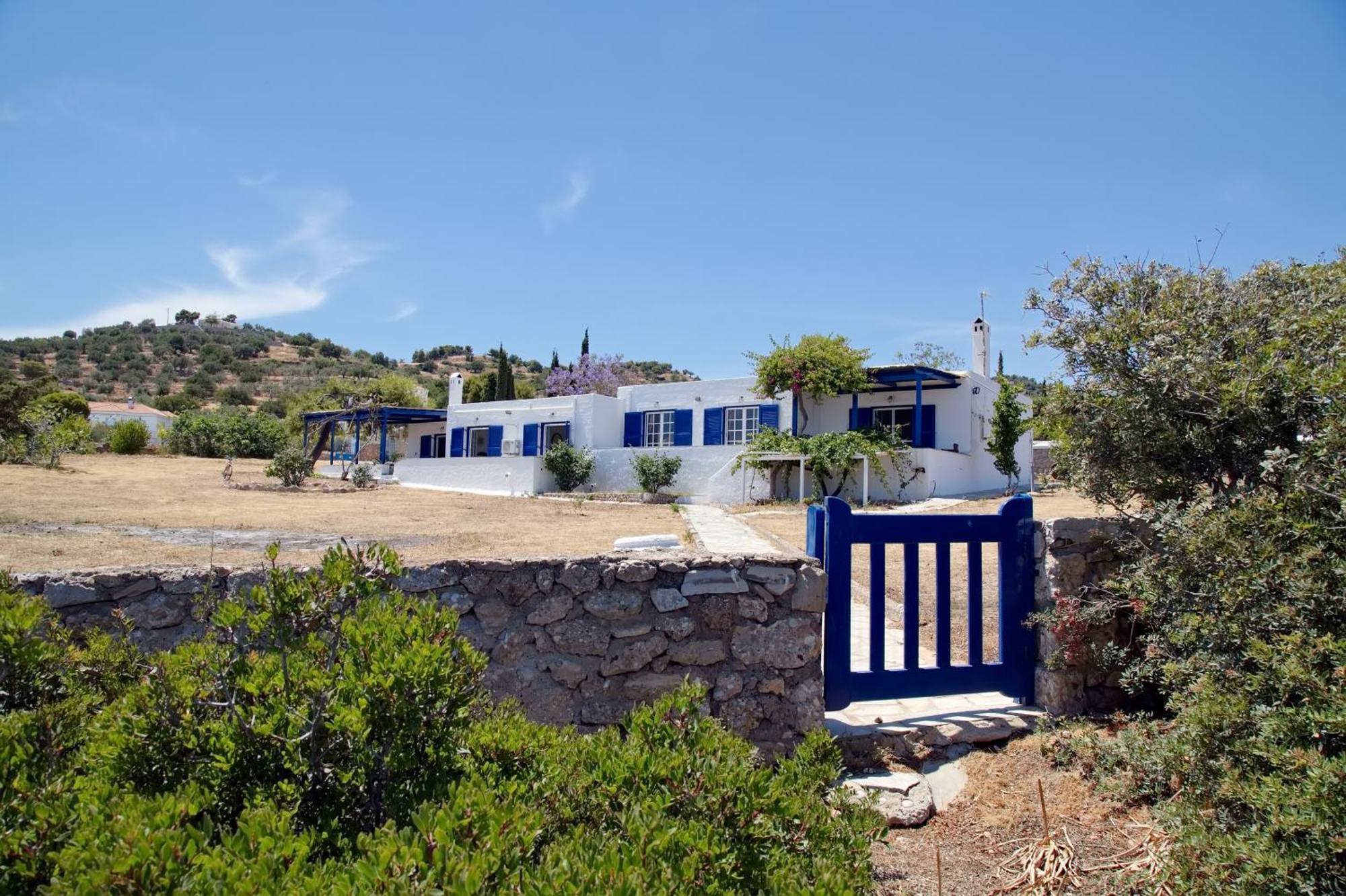 Aroura Homes 4Br Beachfront Villa سبيتسيس المظهر الخارجي الصورة